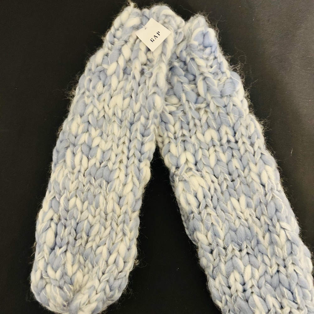 NWT  GAP Blue And White Chunky Knit Mittens-One Size